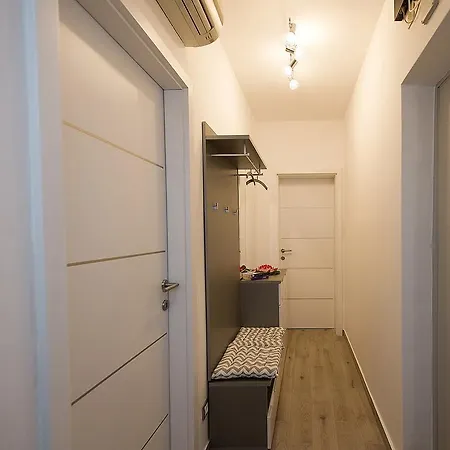 Apartment Bal *